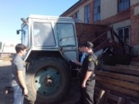 За неоплаченный кредит в 8 млн рублей главам сельхозпредприятия запретили уборку урожая За неоплаченный кредит в 8 млн рублей главам сельхозпредприятия запретили уборку урожая