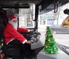На улицы Тамбова вышел новогодний троллейбус На улицы Тамбова вышел новогодний троллейбус