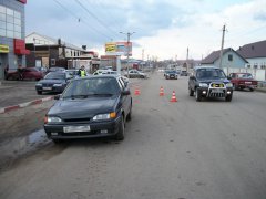 В Тамбове пьяная пассажирка выпала на ходу из автомобиля В Тамбове пьяная пассажирка выпала на ходу из автомобиля