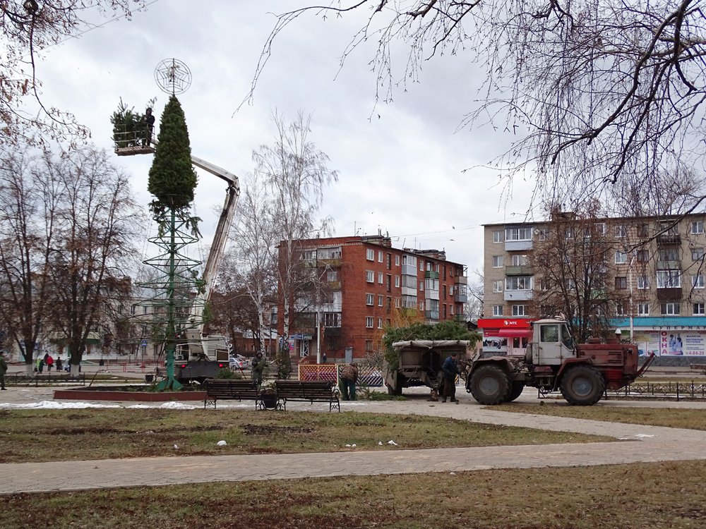 Вб котовск. Котовск Тамбовская область площадь. Котовск площадь города. Вечный огонь Котовск Тамбовская область. Котовск Центральная площадь.