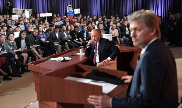 На пресс-конференции Владимира Путина Владислав Федоров передал вопросы тамбовчан На пресс-конференции Владимира Путина Владислав Федоров передал вопросы тамбовчан