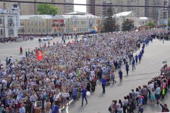 На майские праздники сняли ковидные ограничения