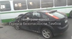 Под Тамбовом водитель легковушки столкнулся с автобусом